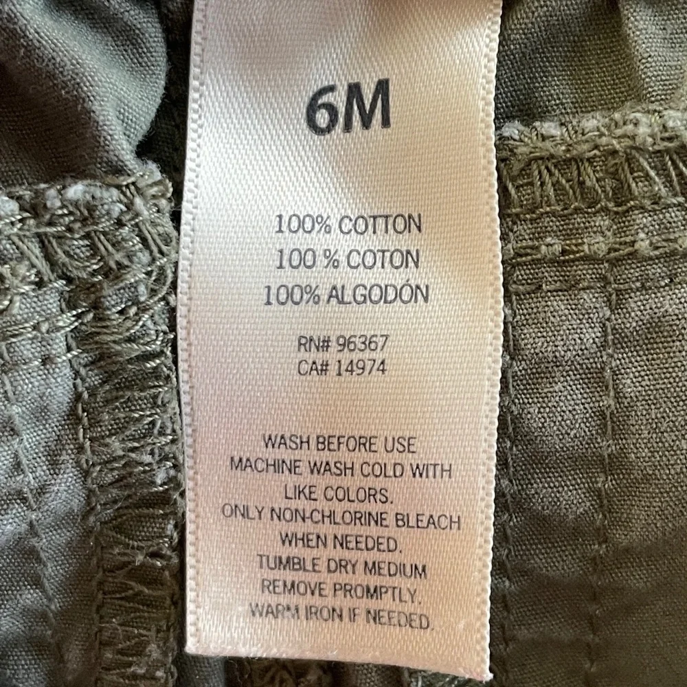 OshKosh Baby B’Gosh khaki cargo pants 6 mo.